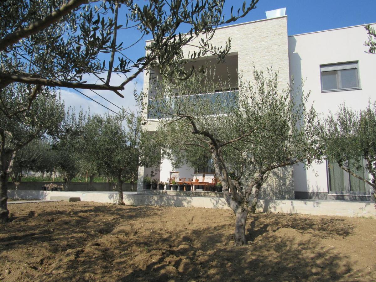 Olives Garden Apartment Trogir Exterior photo