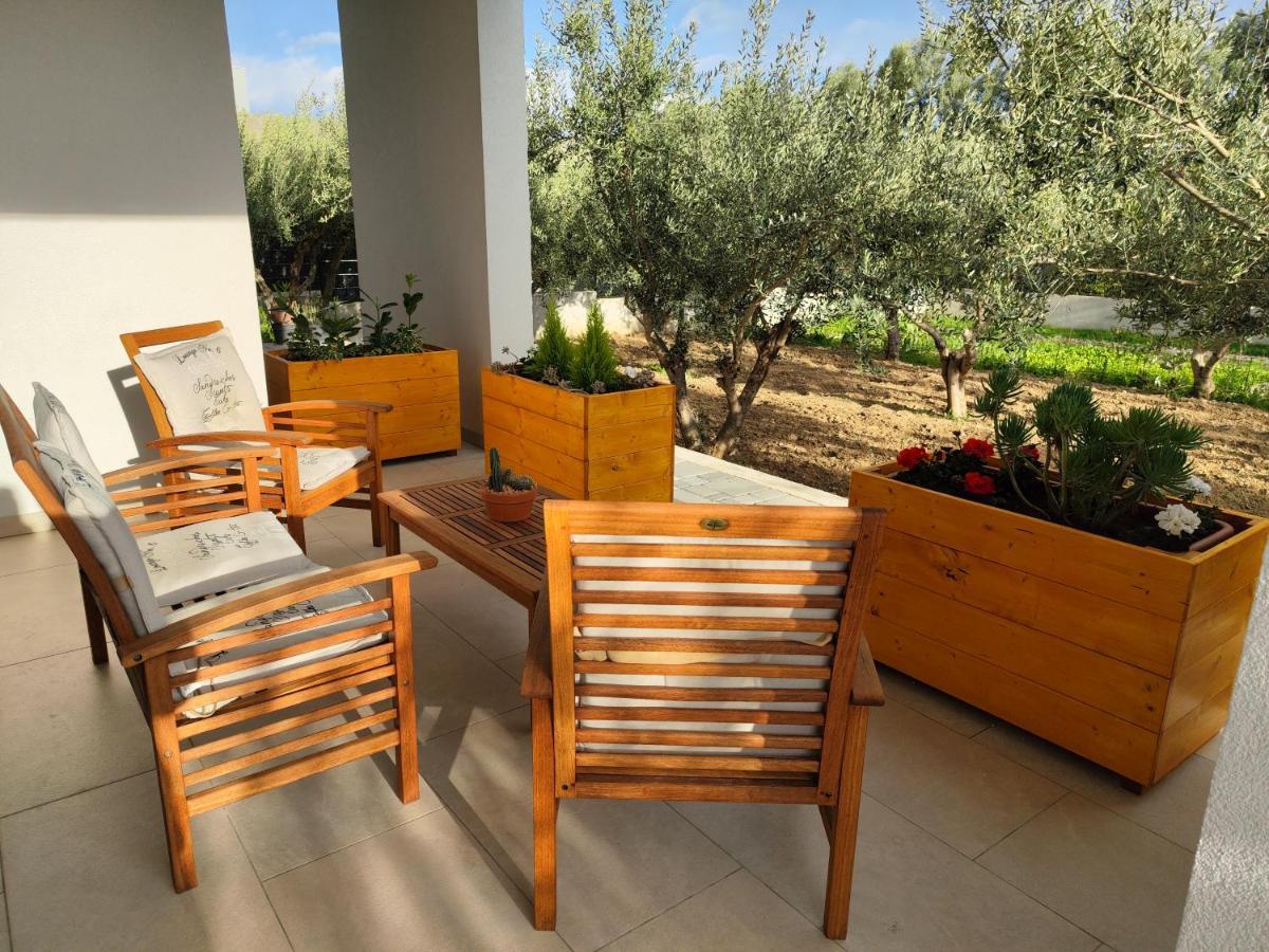 Olives Garden Apartment Trogir Exterior photo